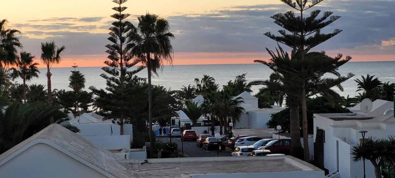 Апартаменты Casahost Bastian Boutique I Seaview Коста-Тегисе Экстерьер фото
