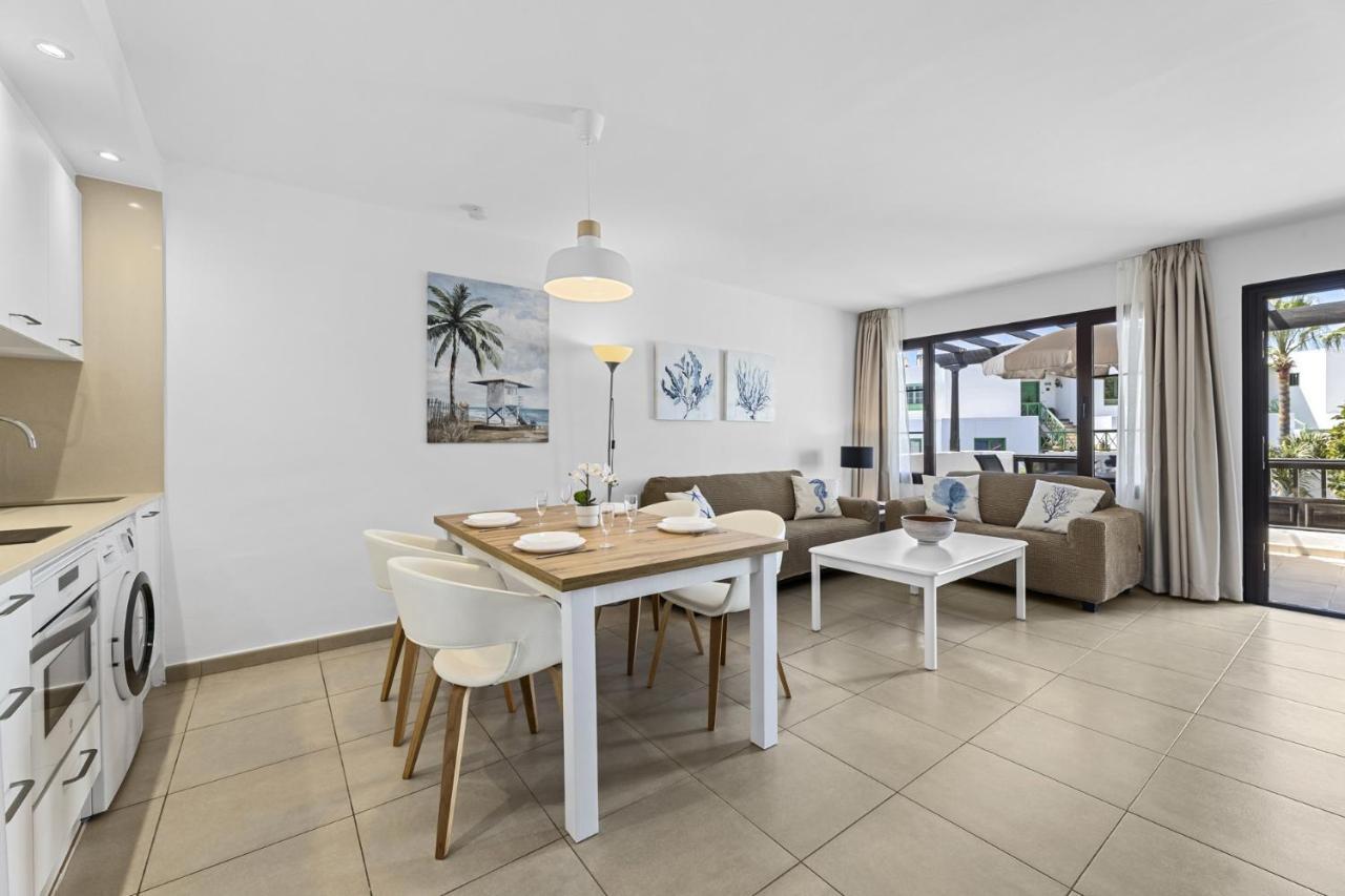 Апартаменты Casahost Bastian Boutique I Seaview Коста-Тегисе Экстерьер фото
