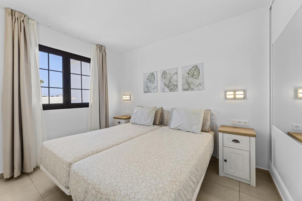 Апартаменты Casahost Bastian Boutique I Seaview Коста-Тегисе Экстерьер фото