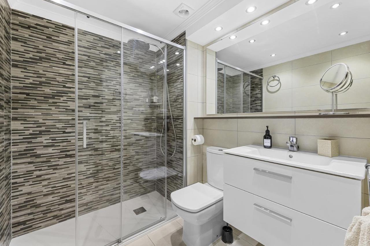 Апартаменты Casahost Bastian Boutique I Seaview Коста-Тегисе Экстерьер фото
